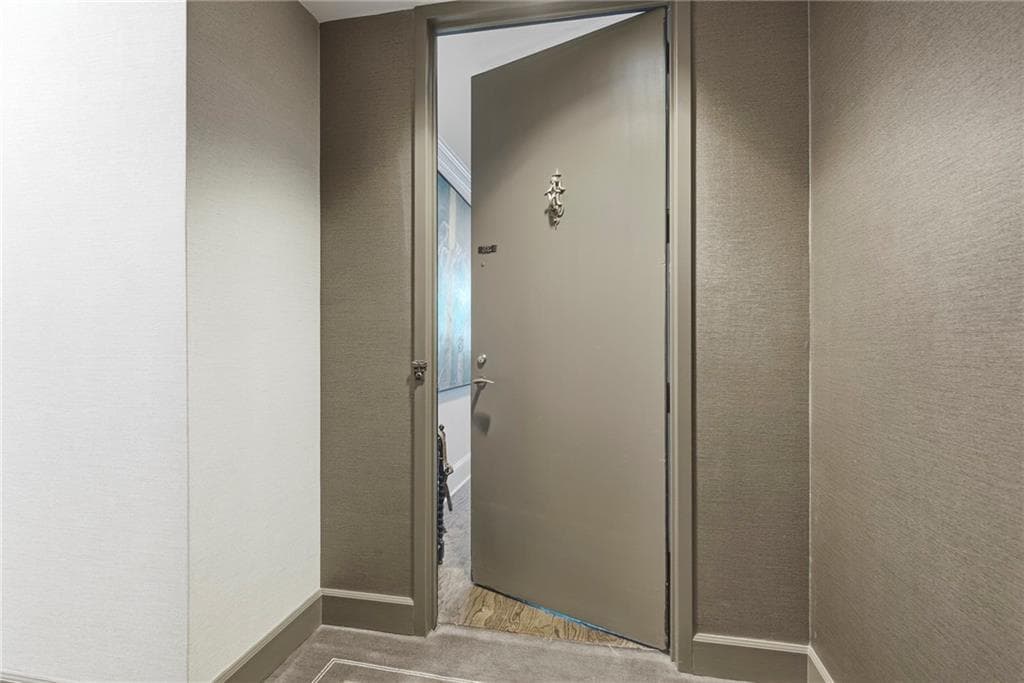2 bedroom, 2 bathroom, 1,594 sq ft condominium for sale at 2575 Peachtree Road 2E, Atlanta, GA 30305 — photo 2