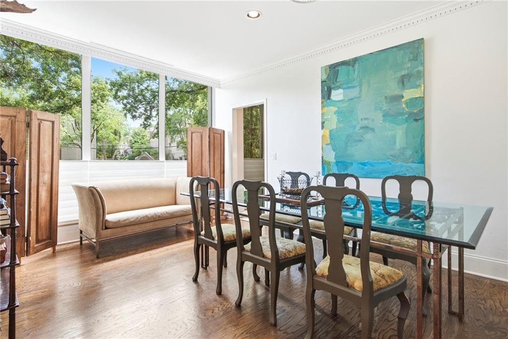 2 bedroom, 2 bathroom, 1,594 sq ft condominium for sale at 2575 Peachtree Road 2E, Atlanta, GA 30305 — photo 9
