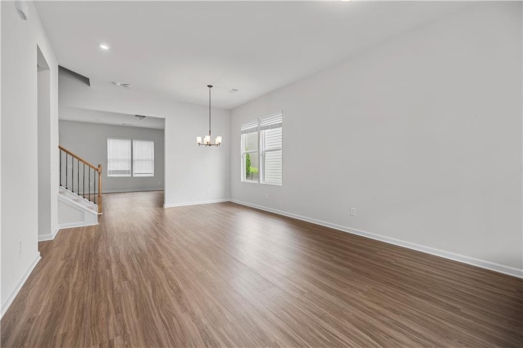 4 bedroom, 3 bathroom, 2,522 sq ft single family residence under contract at 3718 Annsbury Court, Lilburn, GA 30047 — photo 4