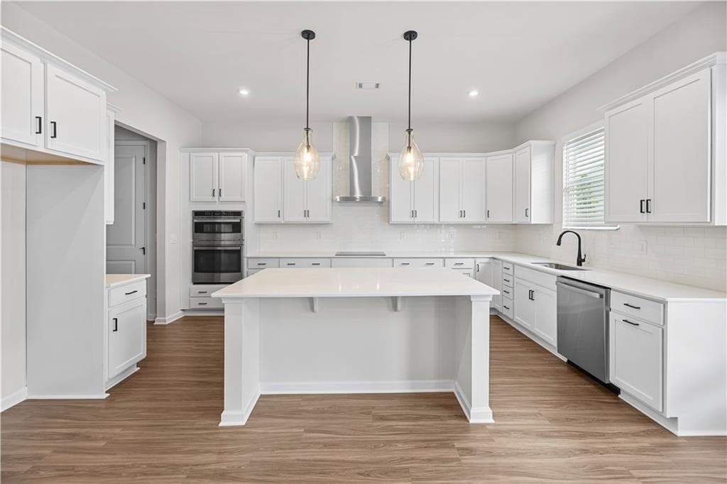 4 bedroom, 3 bathroom, 2,522 sq ft single family residence under contract at 3718 Annsbury Court, Lilburn, GA 30047 — photo 8