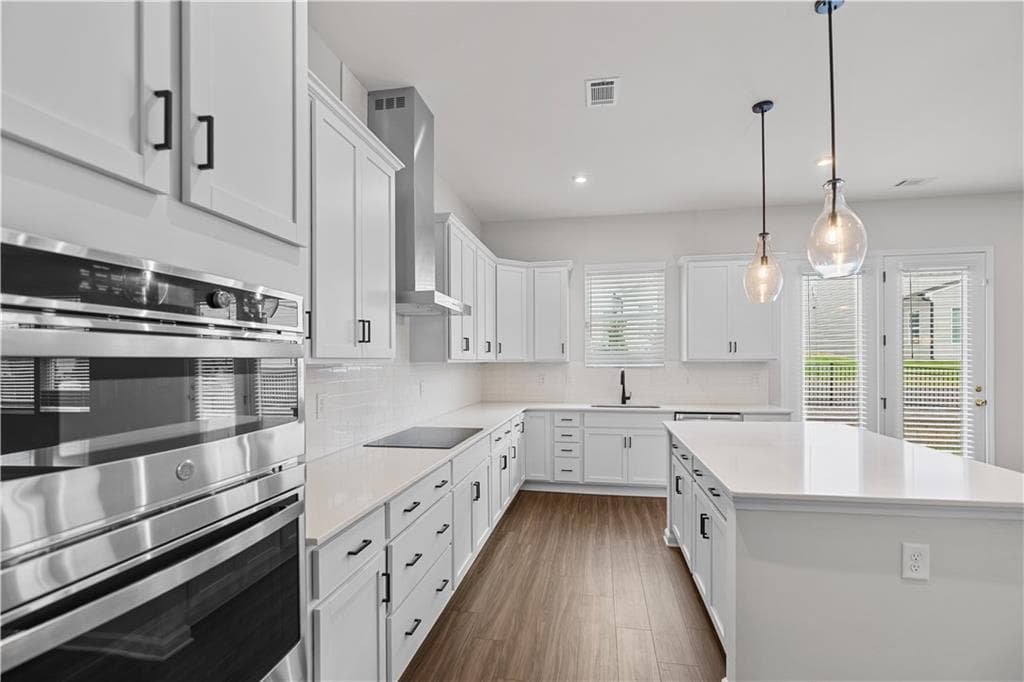 4 bedroom, 3 bathroom, 2,522 sq ft single family residence under contract at 3718 Annsbury Court, Lilburn, GA 30047 — photo 10