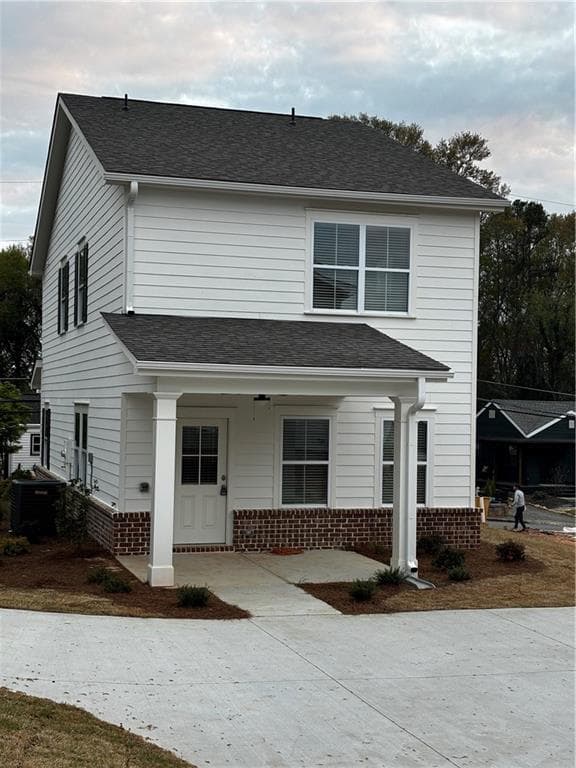 3 bedroom, 3 bathroom, 1,700 sq ft single family residence for sale at 303 Fraiser Street, Marietta, GA 30060 — photo 2