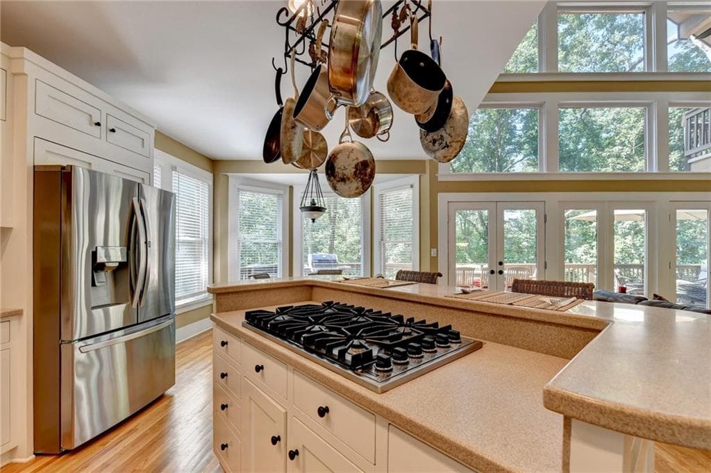 4 bedroom, 5 bathroom, 3,884 sq ft single family residence for sale at 9035 Walnut Cove Lane, Gainesville, GA 30506 — photo 6