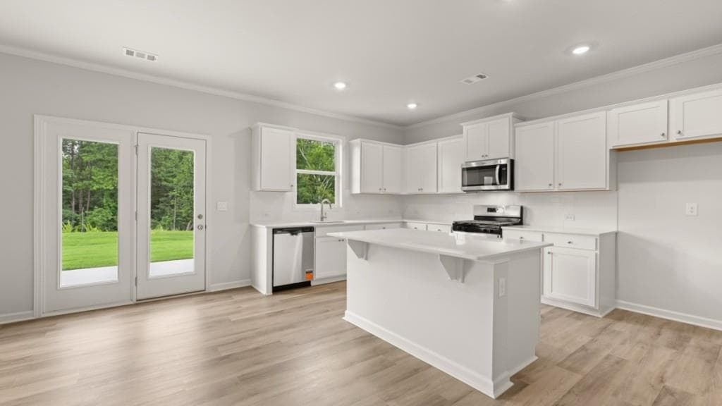 5 bedroom, 3 bathroom, 2,804 sq ft single family residence for sale at 1135 Lost Creek Parkway, Dallas, GA 30132 — photo 5