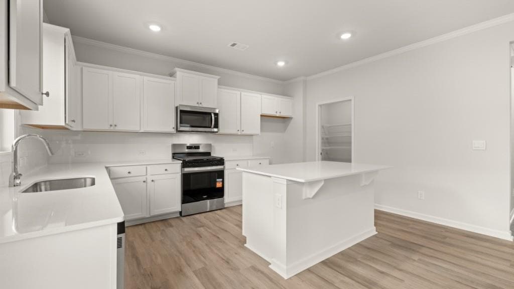 5 bedroom, 3 bathroom, 2,804 sq ft single family residence for sale at 1135 Lost Creek Parkway, Dallas, GA 30132 — photo 8