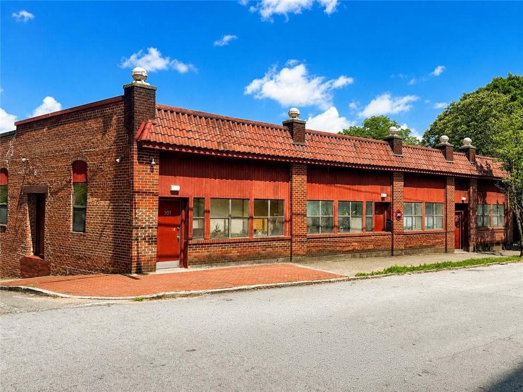 triplex for sale at 530 Parkway Drive, Atlanta, GA 30308