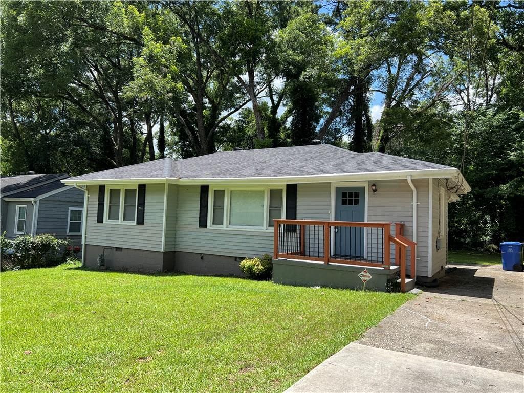 3 bedroom, 2 bathroom, 1,106 sq ft single family residence for sale at 2153 Burroughs Avenue, Atlanta, GA 30315 — photo 1 of 27