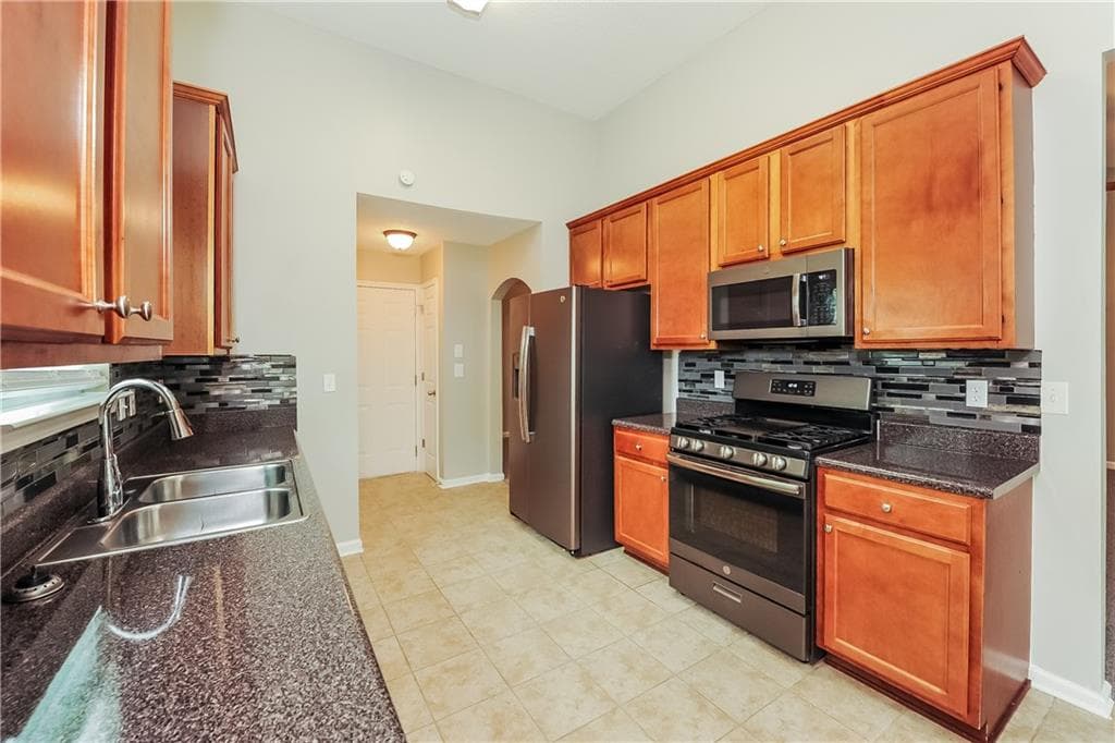 3 bedroom, 2 bathroom, 1,462 sq ft single family residence for rent at 246 Augusta Woods Drive, Villa Rica, GA 30180 for $1,780 a month — photo 3
