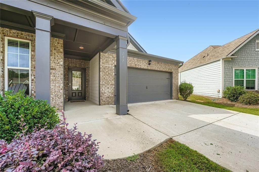4 bedroom, 3 bathroom, 3,110 sq ft single family residence under contract at 137 Cranberry Blossom Way, Dallas, GA 30132 — photo 2