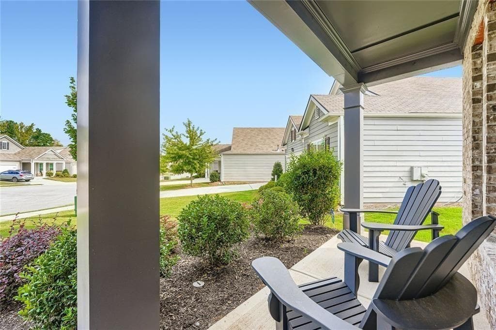 4 bedroom, 3 bathroom, 3,110 sq ft single family residence under contract at 137 Cranberry Blossom Way, Dallas, GA 30132 — photo 3