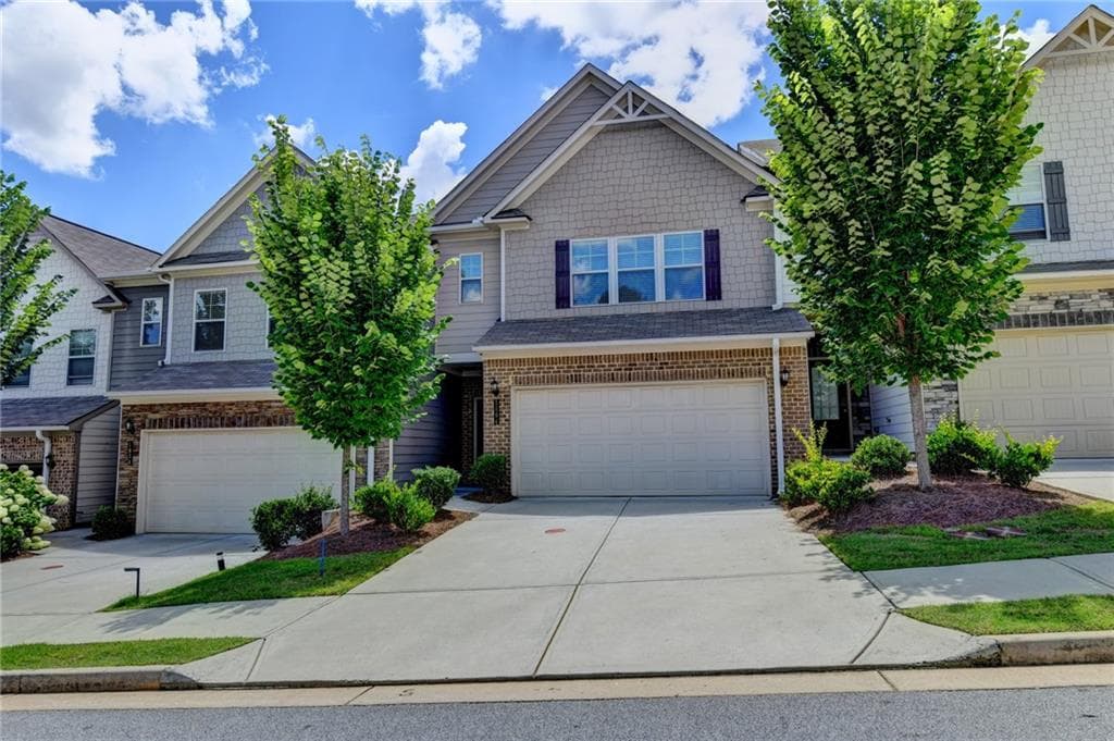 3 bedroom, 3 bathroom, 1,928 sq ft townhouse for sale at 1864 Shetley Creek Drive, Norcross, GA 30071