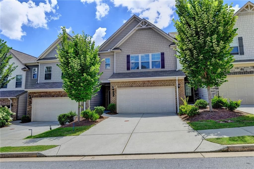 3 bedroom, 3 bathroom, 1,928 sq ft townhouse for sale at 1864 Shetley Creek Drive, Norcross, GA 30071 — photo 2