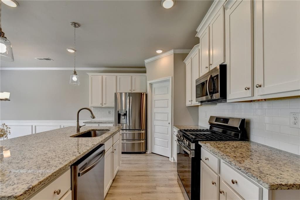 3 bedroom, 3 bathroom, 1,928 sq ft townhouse for sale at 1864 Shetley Creek Drive, Norcross, GA 30071 — photo 8