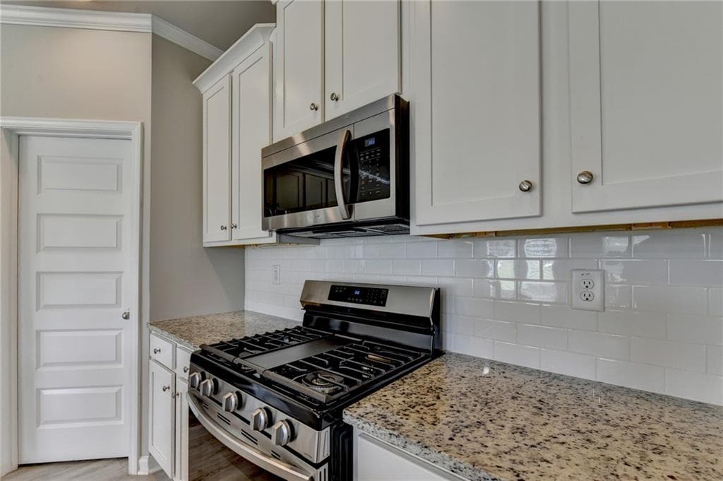 3 bedroom, 3 bathroom, 1,928 sq ft townhouse for sale at 1864 Shetley Creek Drive, Norcross, GA 30071 — photo 9