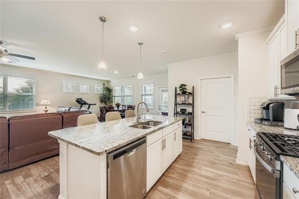 4 bedroom, 3 bathroom, 3,110 sq ft single family residence under contract at 137 Cranberry Blossom Way, Dallas, GA 30132 — photo 10