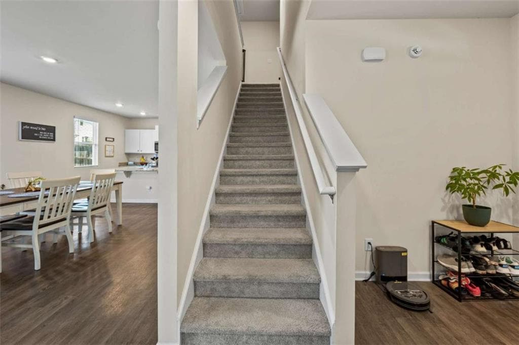 4 bedroom, 3 bathroom, 2,115 sq ft single family residence for sale at 178 Starbuck Parkway, Pendergrass, GA 30567 — photo 4