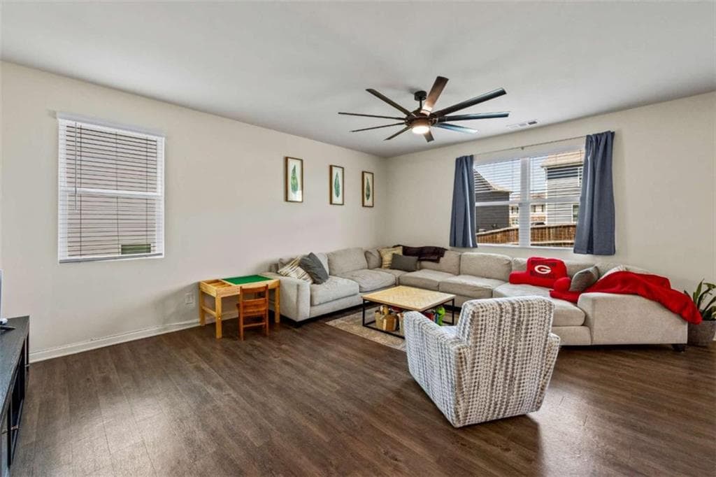 4 bedroom, 3 bathroom, 2,115 sq ft single family residence for sale at 178 Starbuck Parkway, Pendergrass, GA 30567 — photo 6