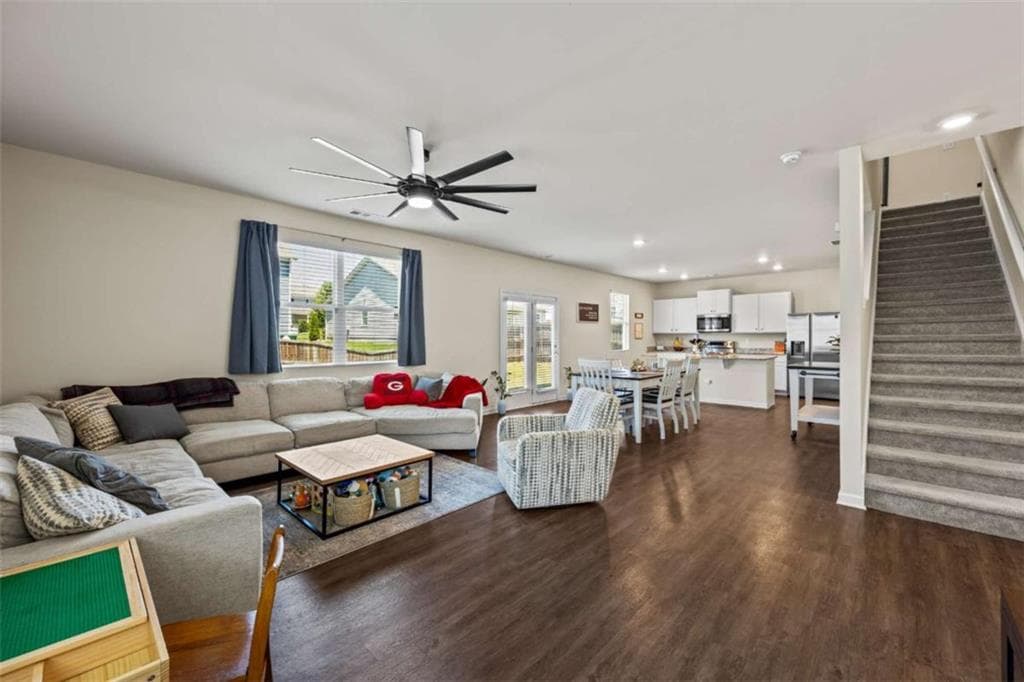 4 bedroom, 3 bathroom, 2,115 sq ft single family residence for sale at 178 Starbuck Parkway, Pendergrass, GA 30567 — photo 9