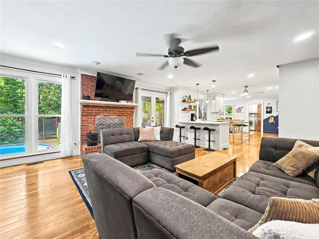 3 bedroom, 3 bathroom, 1,950 sq ft single family residence for sale at 626 Hunt Station Drive, Lawrenceville, GA 30044 — photo 9