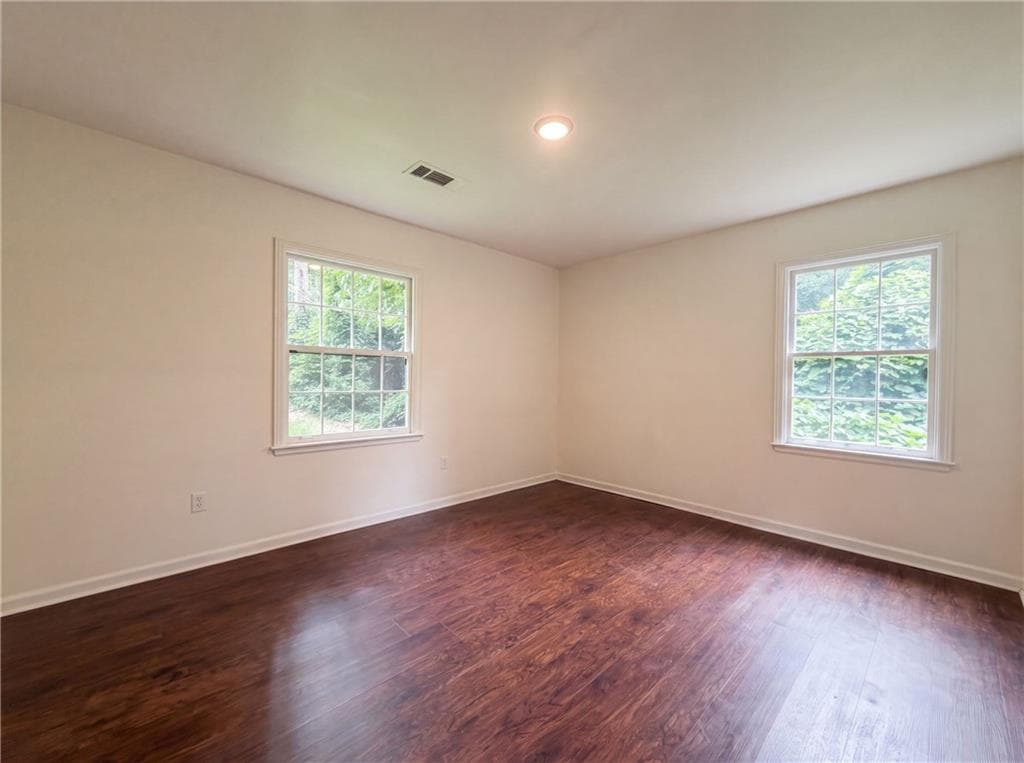 3 bedroom, 1 bathroom, 1,205 sq ft single family residence for sale at 856 Glenway Drive, Atlanta, GA 30344 — photo 7