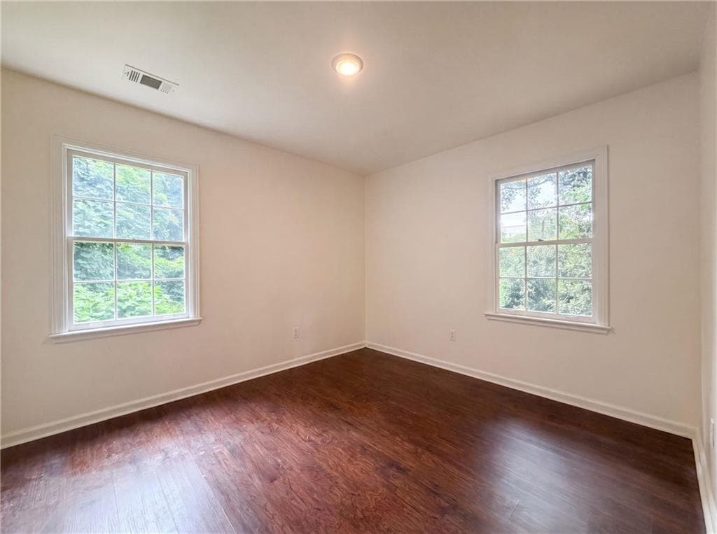3 bedroom, 1 bathroom, 1,205 sq ft single family residence for sale at 856 Glenway Drive, Atlanta, GA 30344 — photo 8