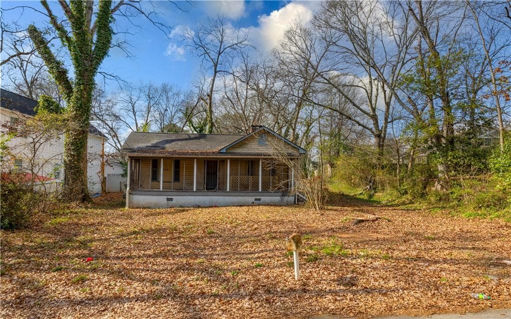 2 bedroom, 1 bathroom, 1,348 sq ft single family residence for sale at 2965 Pearl Street, East Point, GA 30344 — photo 4