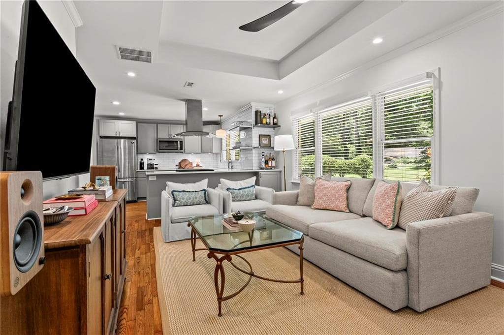 3 bedroom, 2 bathroom, 1,859 sq ft single family residence for sale at 2202 Lilac Lane, Decatur, GA 30032 — photo 6