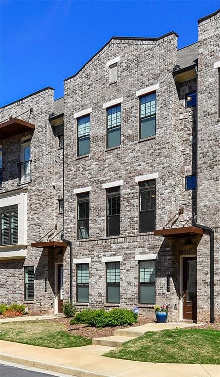 4 bedroom, 4 bathroom, 3,081 sq ft townhouse for rent at 712 Alden Drive, Decatur, GA 30030 for $3,650 a month