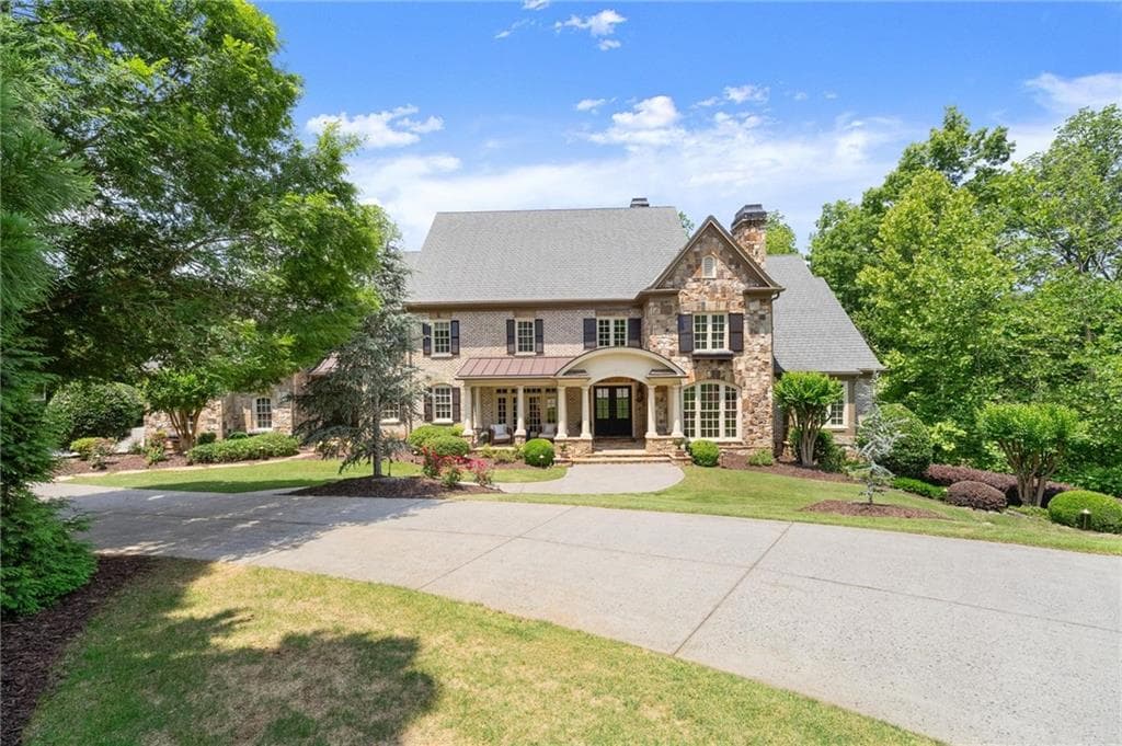 7 bedroom, 9 bathroom, 11,145 sq ft single family residence for sale at 117 Liberty Grove Pass, Alpharetta, GA 30004 — photo 4