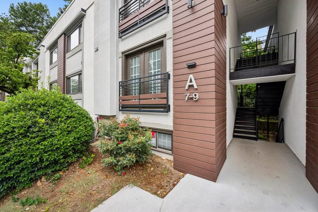 2 bedroom, 2 bathroom, 1,060 sq ft condominium sold at 1445 Monroe Drive A9, Atlanta, GA 30324