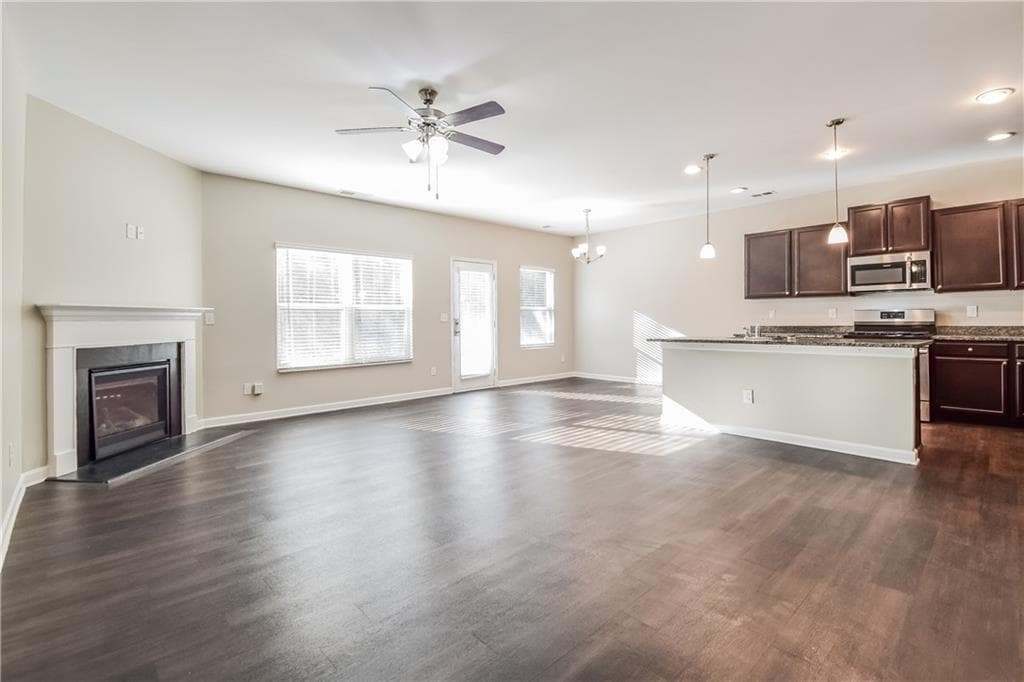 3 bedroom, 3 bathroom, 1,966 sq ft single family residence for rent at 4995 Rapahoe Trail, Atlanta, GA 30349 for $2,340 a month — photo 5