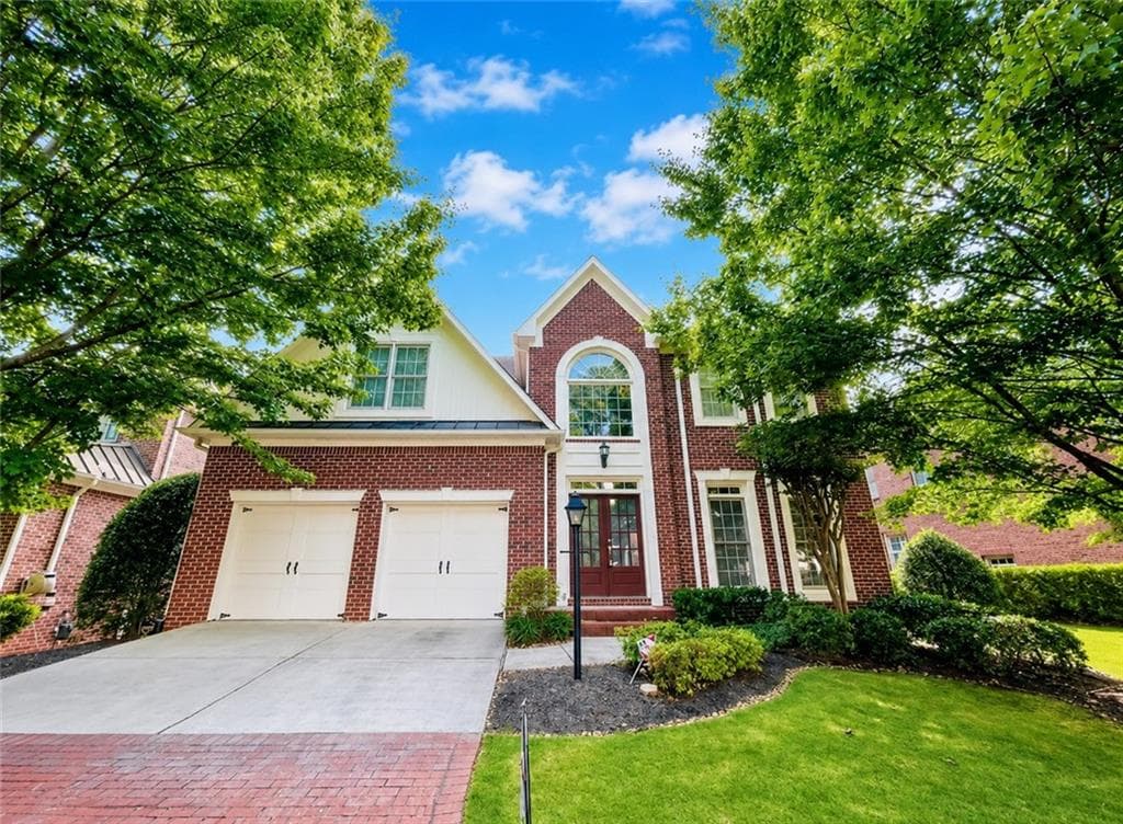 4 bedroom, 3 bathroom, 3,391 sq ft single family residence for rent at 455 Wembley Circle, Sandy Springs, GA 30328 for $3,995 a month — photo 1 of 43