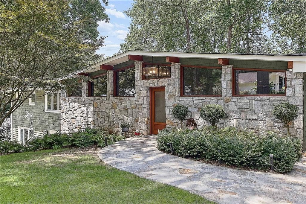 5 bedroom, 4 bathroom, 4,864 sq ft single family residence under contract at 1164 Bonview Lane, Atlanta, GA 30324 — photo 7