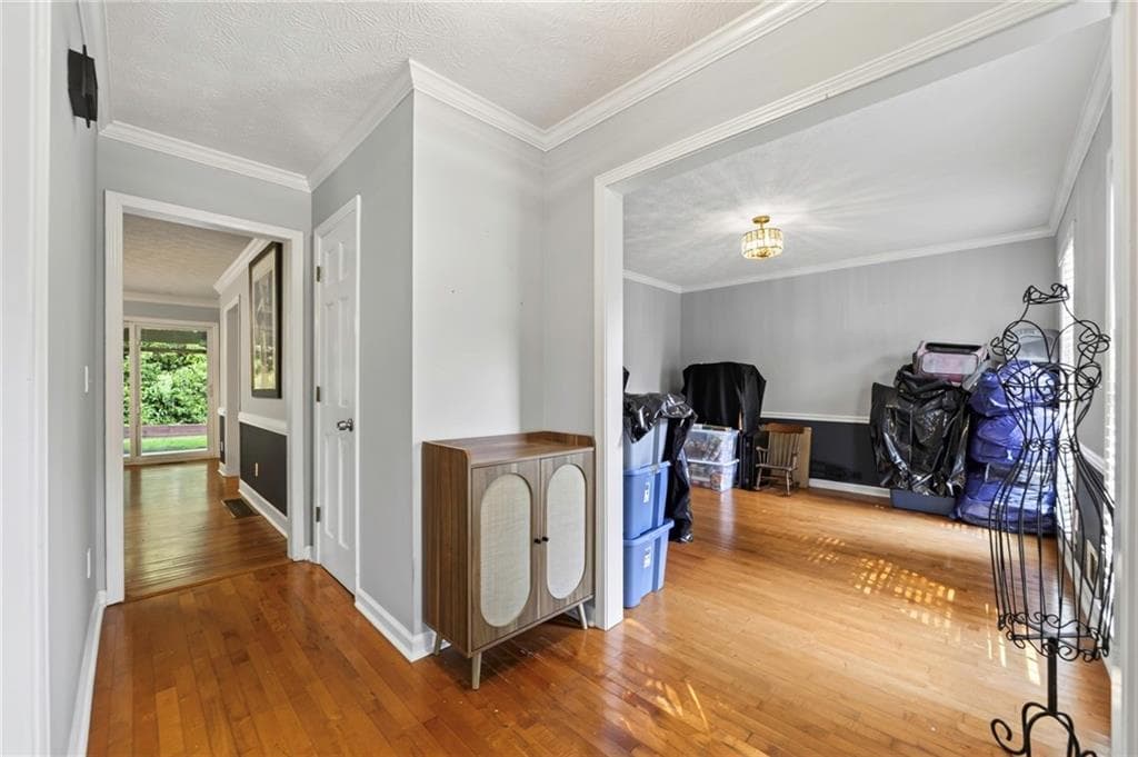 4 bedroom, 3 bathroom, 2,609 sq ft single family residence for sale at 206 Comstock Court, Lawrenceville, GA 30044 — photo 3