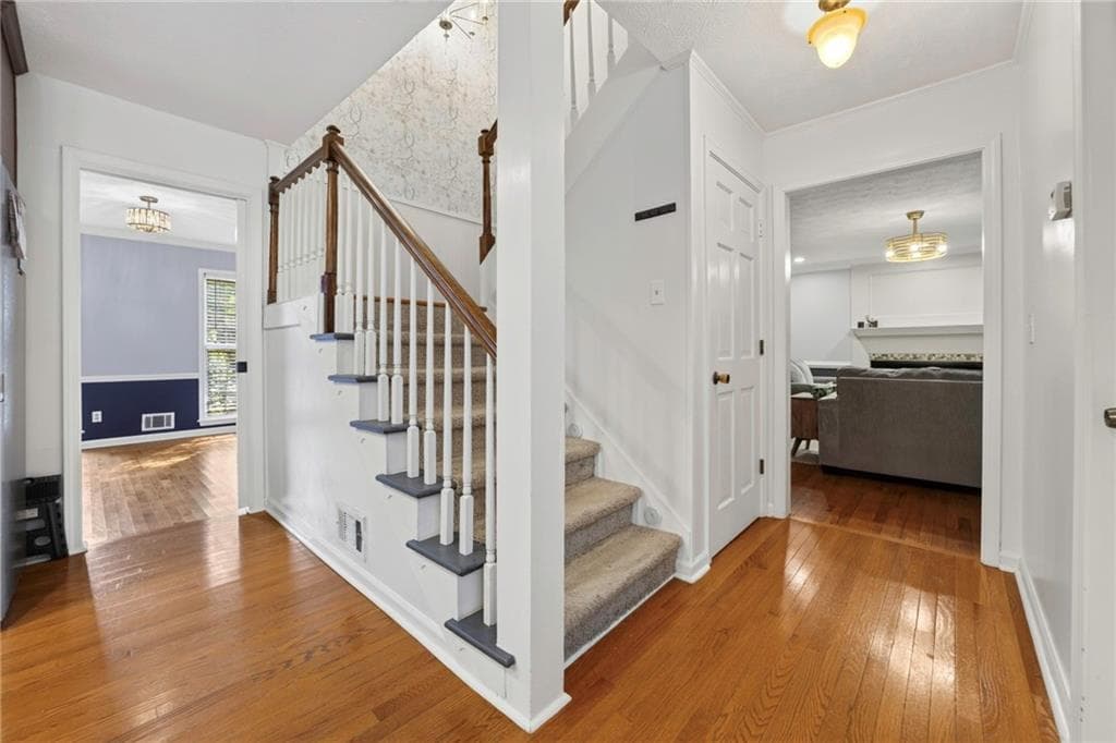 4 bedroom, 3 bathroom, 2,609 sq ft single family residence for sale at 206 Comstock Court, Lawrenceville, GA 30044 — photo 8