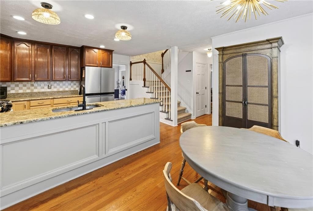 4 bedroom, 3 bathroom, 2,609 sq ft single family residence for sale at 206 Comstock Court, Lawrenceville, GA 30044 — photo 9