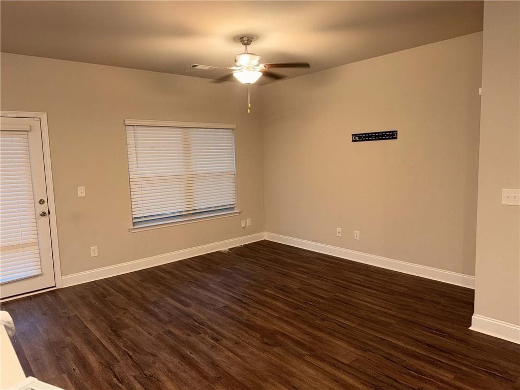 3 bedroom, 3 bathroom, 1,970 sq ft townhouse for rent at 480 Rockfern Court, Lilburn, GA 30047 for $2,300 a month — photo 4