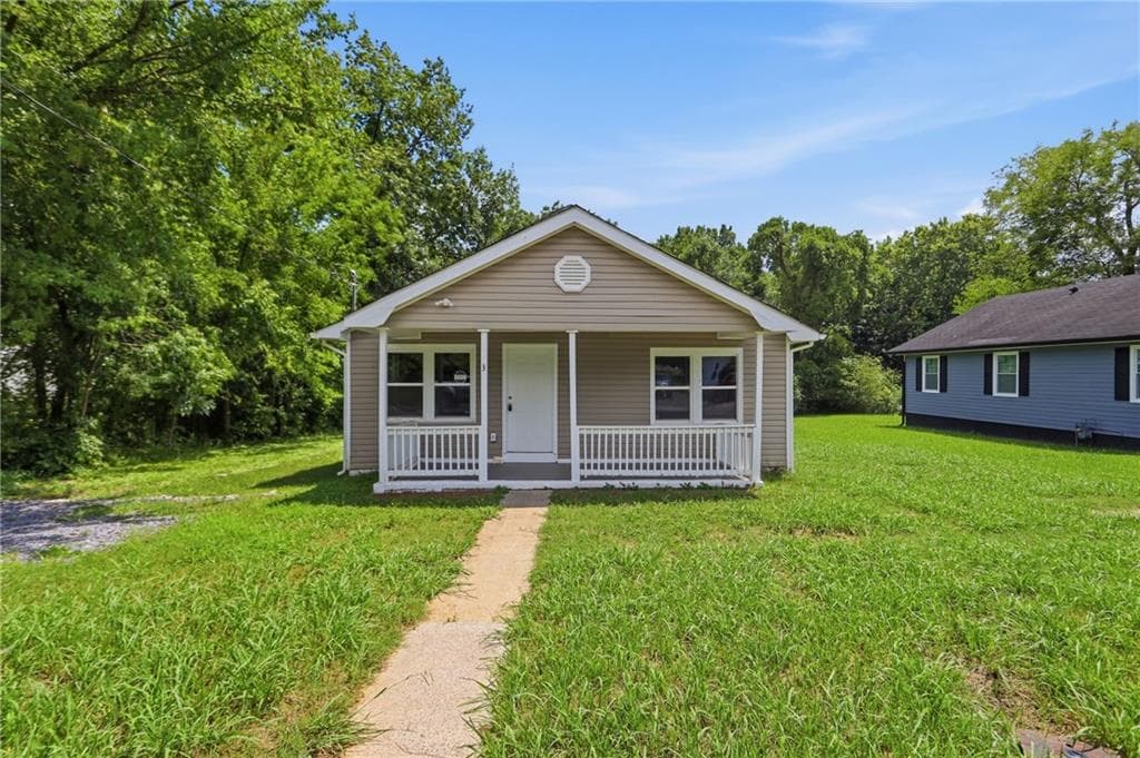 3 bedroom, 2 bathroom, 1,120 sq ft single family residence for sale at 3 Porter Street, Rome, GA 30161