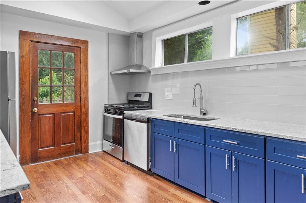 2 bedroom, 1 bathroom, 3,160 sq ft duplex for rent at 235 Elizabeth B, Atlanta, GA 30307 for $3,400 a month — photo 10