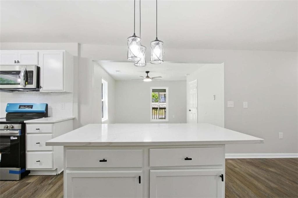 3 bedroom, 2 bathroom, 1,408 sq ft single family residence for sale at 1737 Yellow Street, Conyers, GA 30012 — photo 2