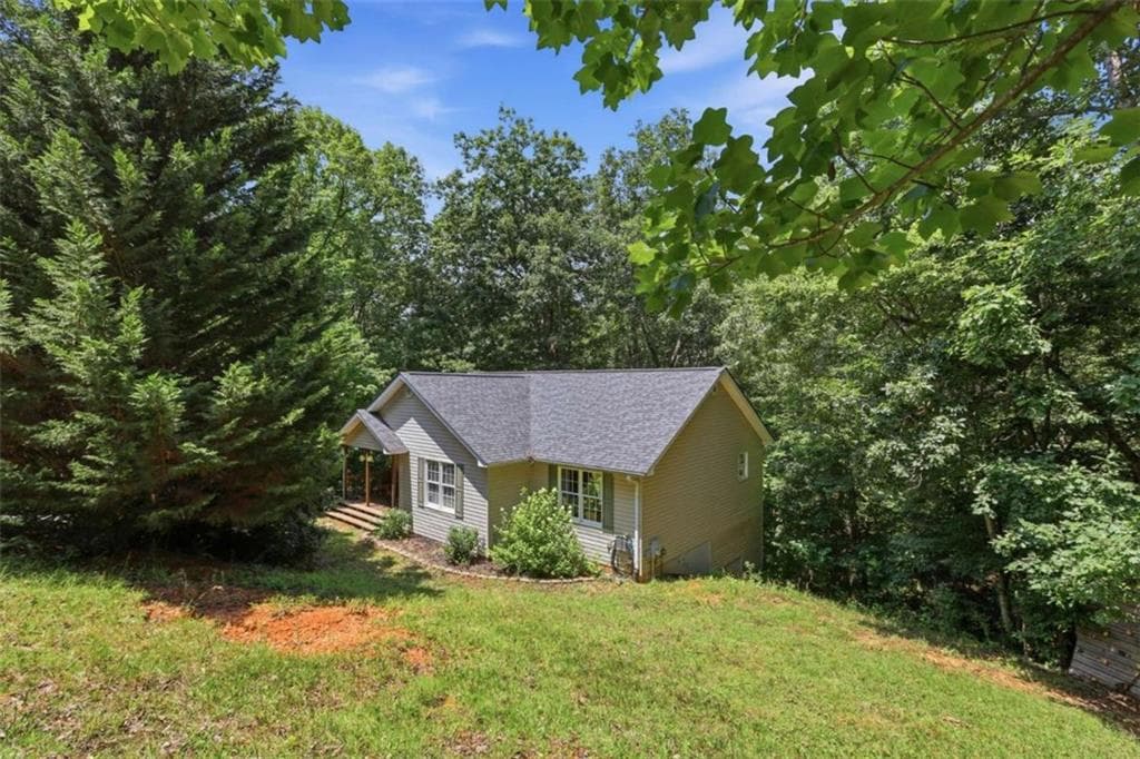 3 bedroom, 2 bathroom, 1,440 sq ft single family residence for sale at 61 Majestic Oak Drive, Dahlonega, GA 30533 — photo 3
