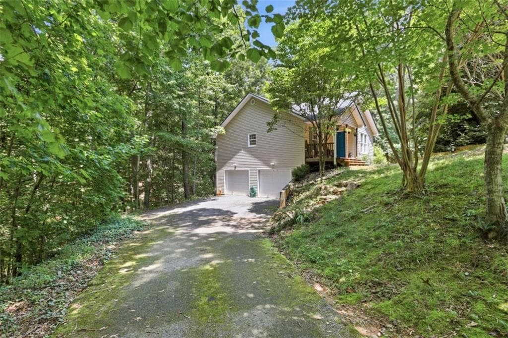 3 bedroom, 2 bathroom, 1,440 sq ft single family residence for sale at 61 Majestic Oak Drive, Dahlonega, GA 30533 — photo 4