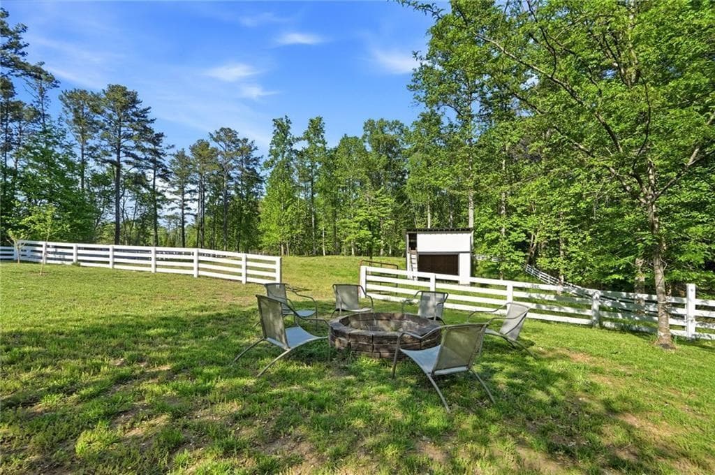 5 bedroom, 4 bathroom, 4,185 sq ft single family residence for rent at 13770 Birmingham Highway, Milton, GA 30004 for $6,000 a month — photo 5