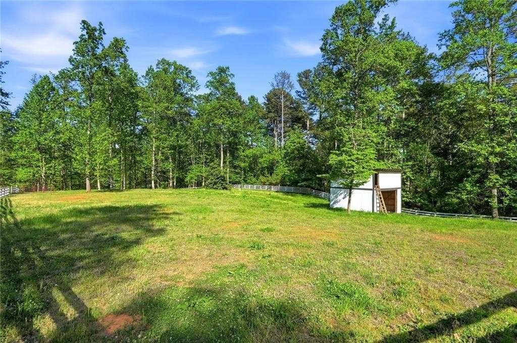 5 bedroom, 4 bathroom, 4,185 sq ft single family residence for rent at 13770 Birmingham Highway, Milton, GA 30004 for $6,000 a month — photo 9