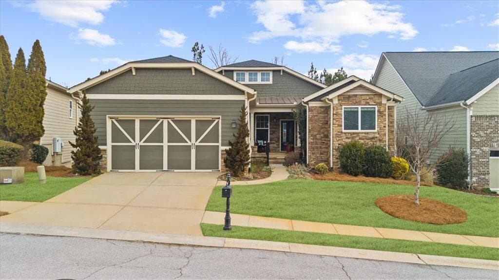 3 bedroom, 2 bathroom, 2,383 sq ft single family residence for sale at 3333 Noble Fir Trace, Gainesville, GA 30504