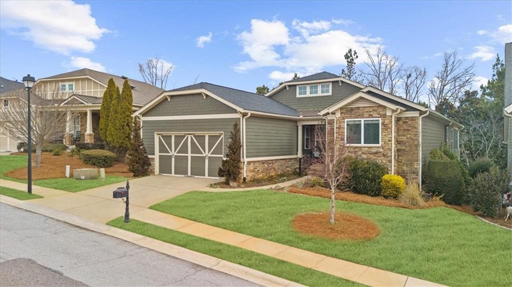 3 bedroom, 2 bathroom, 2,383 sq ft single family residence for sale at 3333 Noble Fir Trace, Gainesville, GA 30504 — photo 2