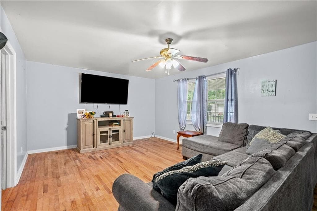 2 bedroom, 1 bathroom, 1,040 sq ft single family residence under contract at 1020 Davenport Road, Dalton, GA 30721 — photo 8