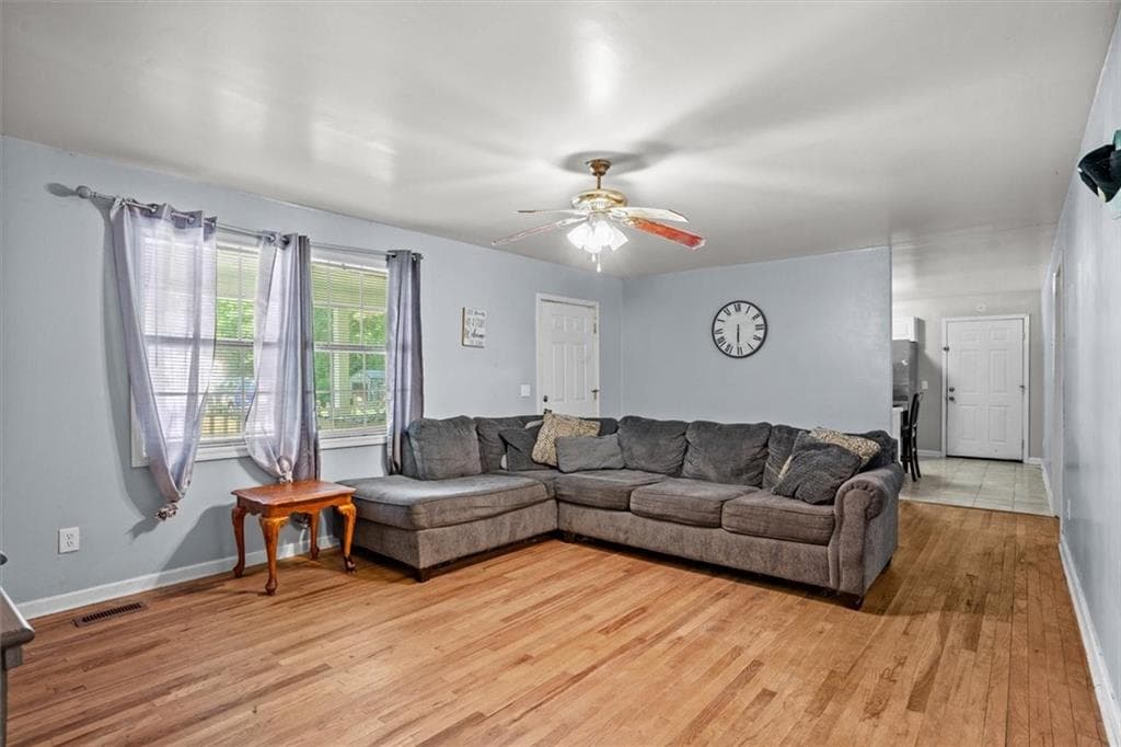 2 bedroom, 1 bathroom, 1,040 sq ft single family residence under contract at 1020 Davenport Road, Dalton, GA 30721 — photo 10