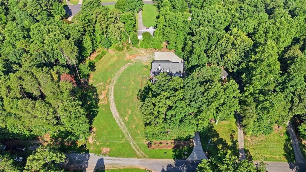 4 bedroom, 4 bathroom, 3,143 sq ft single family residence for sale at 9600 Lakeside Way, Gainesville, GA 30506 — photo 4