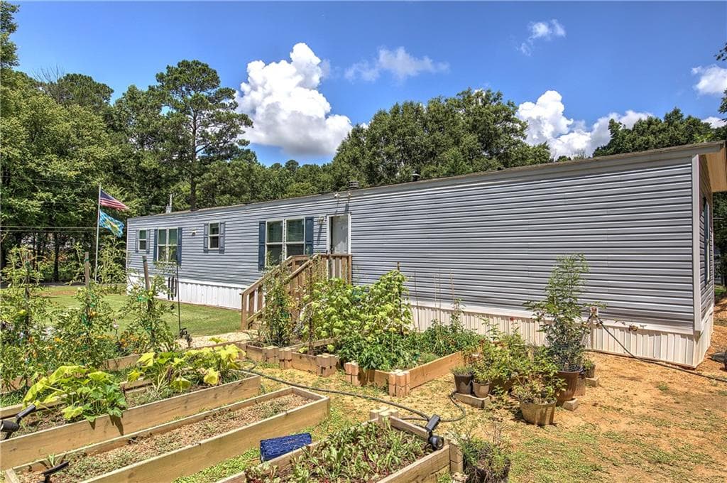 3 bedroom, 2 bathroom, 1,190 sq ft single family residence for sale at 115 Webberdale Drive, Plainville, GA 30733 — photo 8